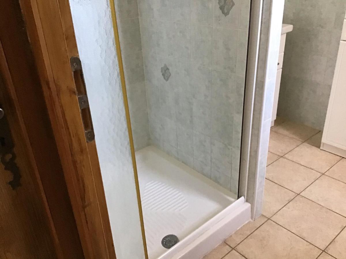 Gite Les Oliviers 10 Pers Piscine Au Calme 4 Etoiles Saint-Laurent-la-Vernede Exterior foto