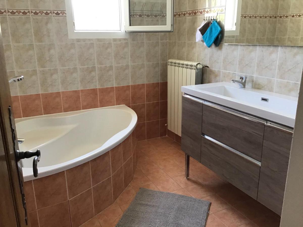 Gite Les Oliviers 10 Pers Piscine Au Calme 4 Etoiles Saint-Laurent-la-Vernede Exterior foto