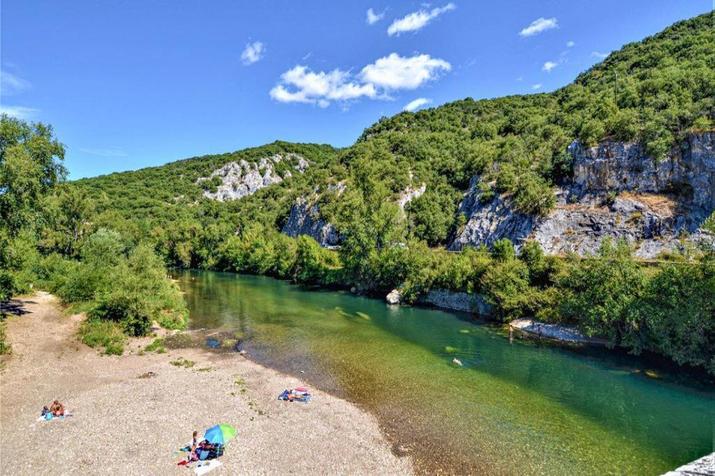 Gite Les Oliviers 10 Pers Piscine Au Calme 4 Etoiles Saint-Laurent-la-Vernede Exterior foto